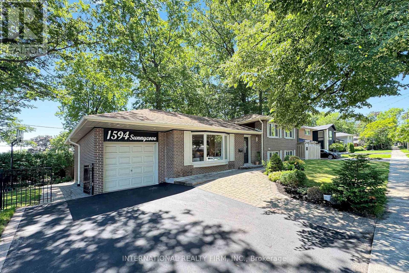 1594 Sunnycove Drive, Mississauga, ON
