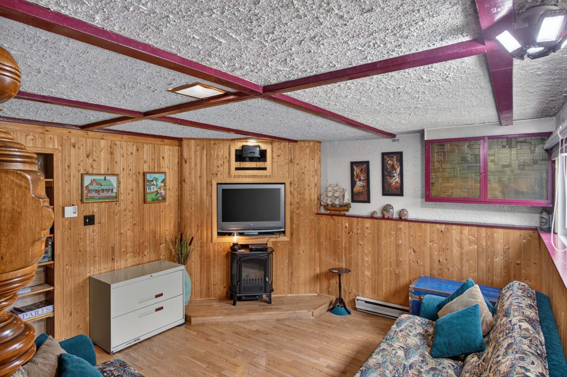 Salle familiale - 14465 Rue Victoria, Montréal (Rivière-Des-Prairies/Pointe-Aux-Trembles), QC