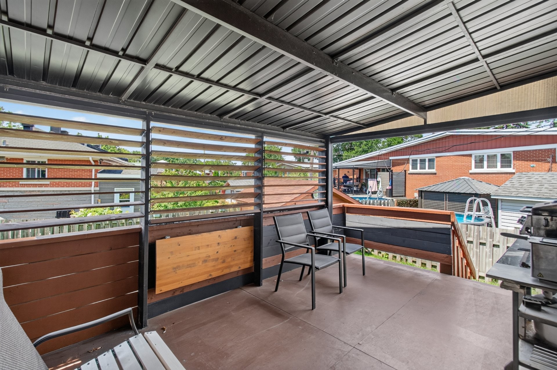 Balcon - 14465 Rue Victoria, Montréal (Rivière-Des-Prairies/Pointe-Aux-Trembles), QC