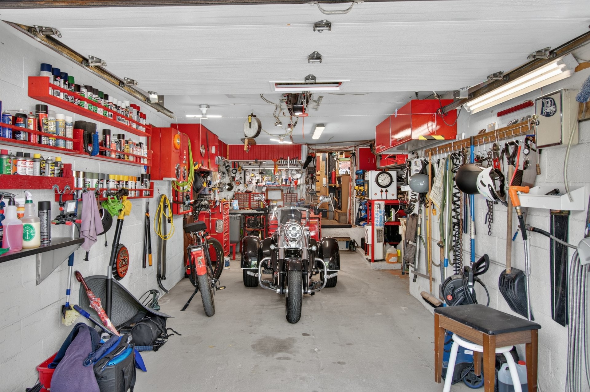 Garage - 14465 Rue Victoria, Montréal (Rivière-Des-Prairies/Pointe-Aux-Trembles), QC