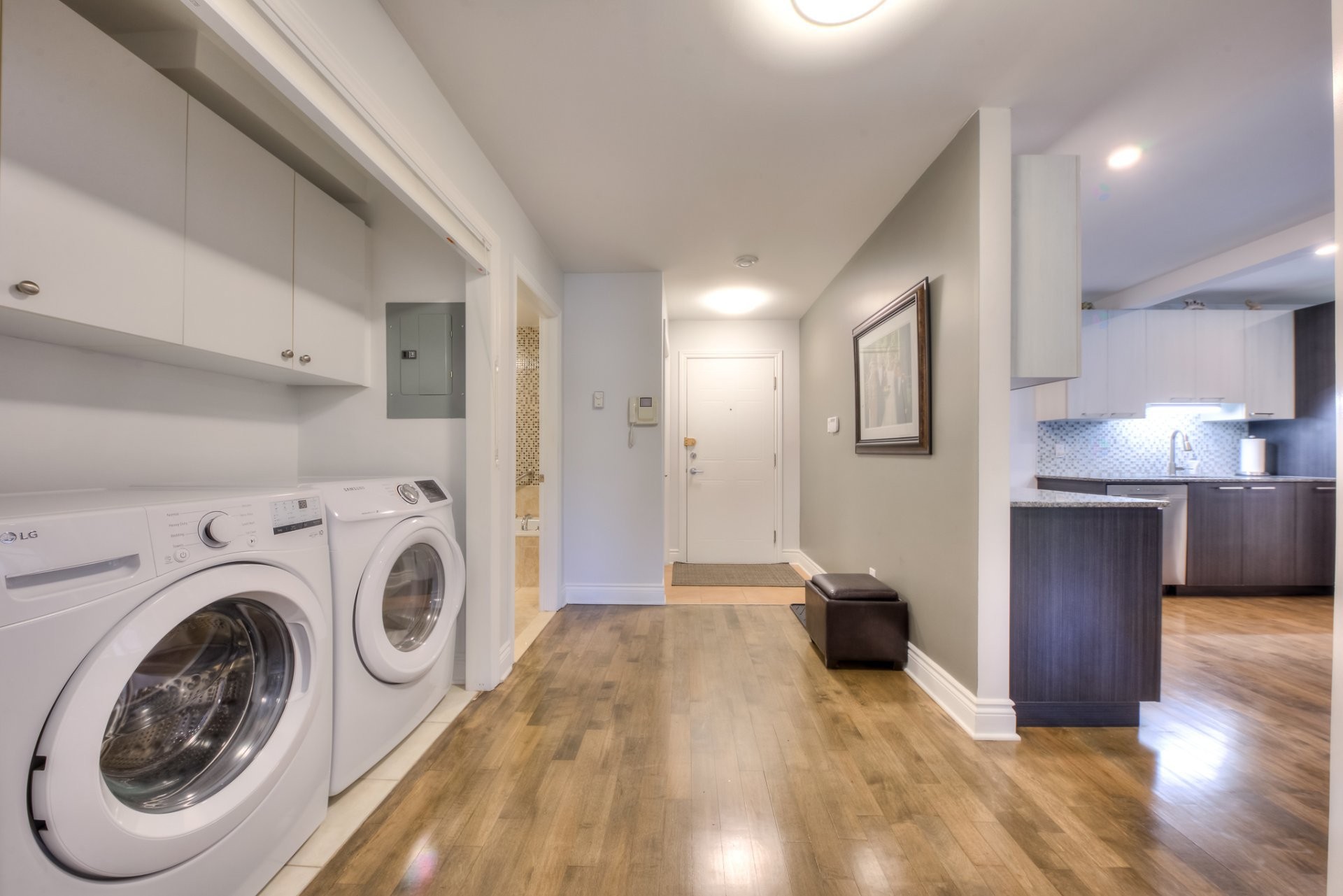 Mud Room - 102-1628 Boul. Henri-Bourassa E., Montréal (Ahuntsic-Cartierville), QC