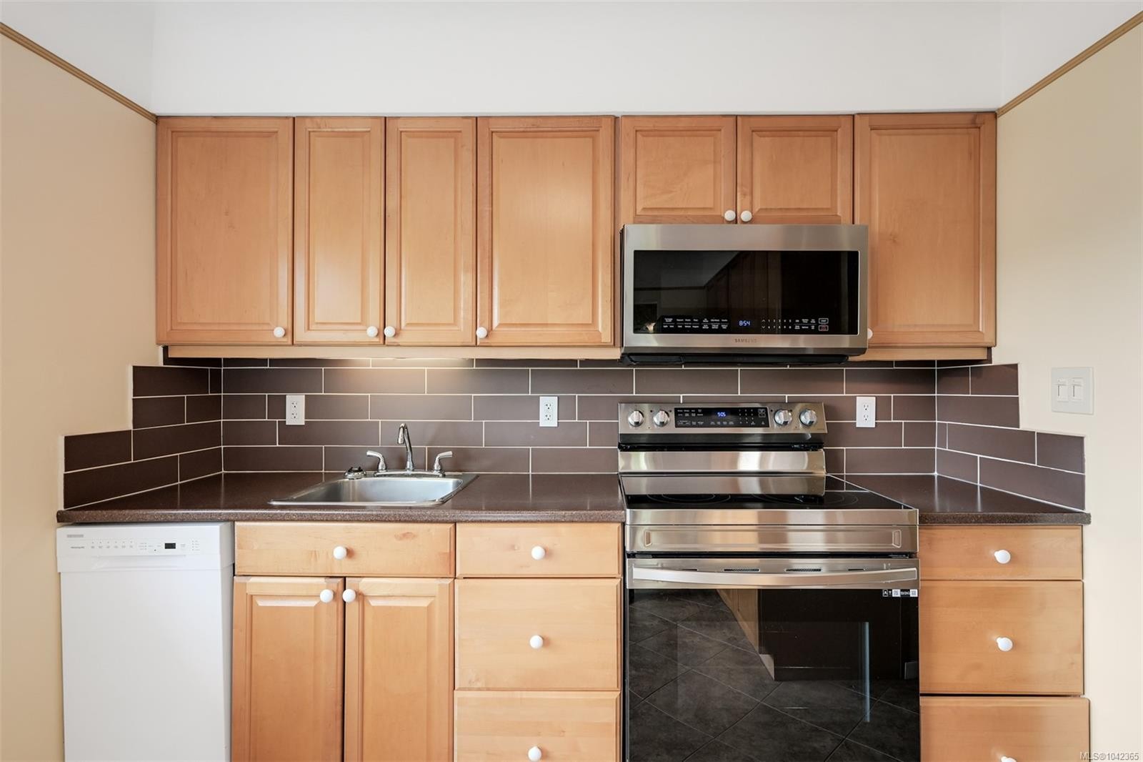 3967 Rainbow St, Saanich, BC