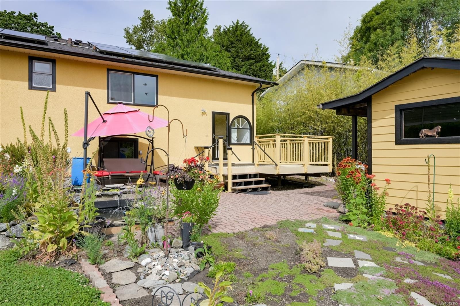 3967 Rainbow St, Saanich, BC