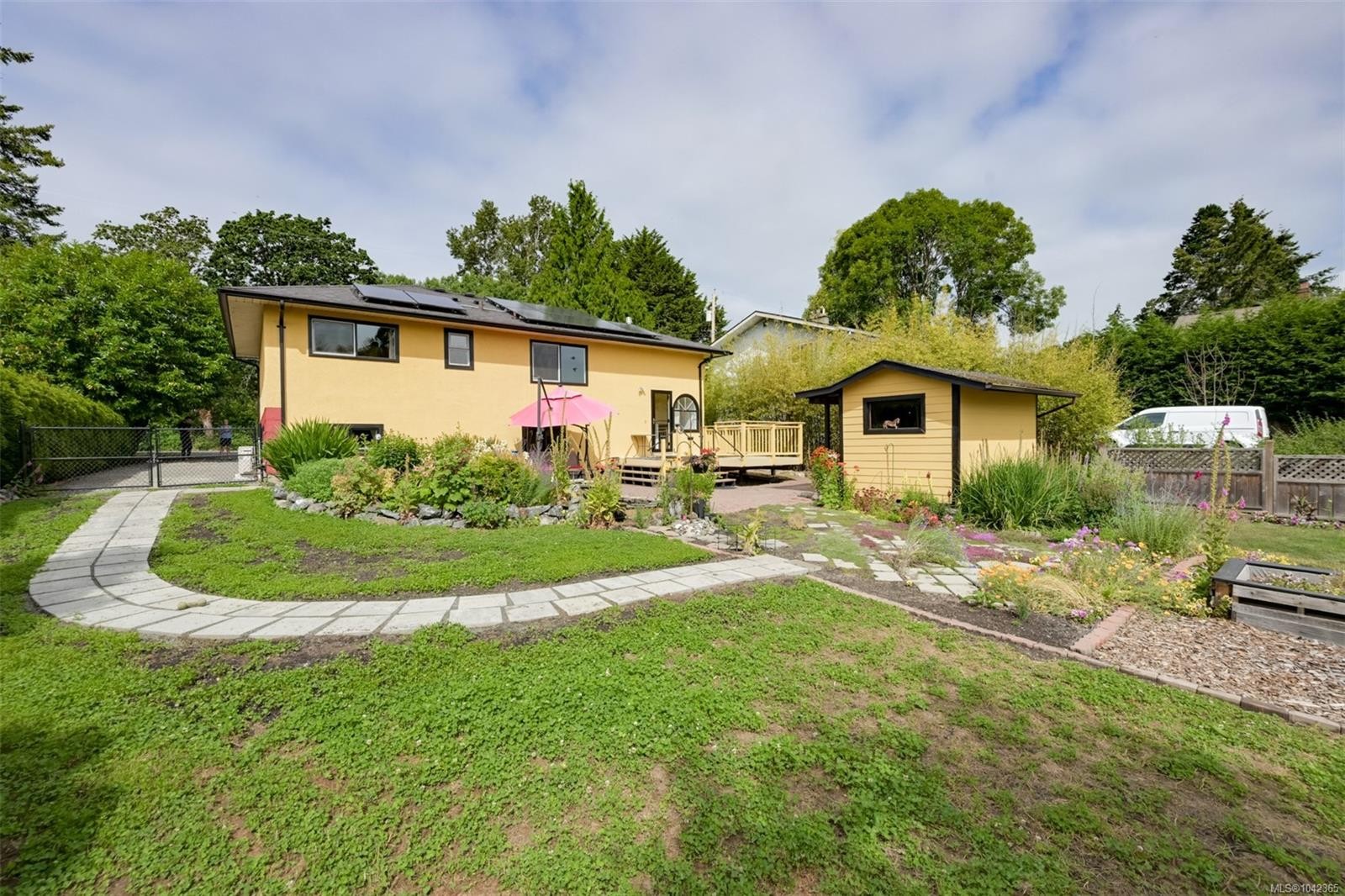 3967 Rainbow St, Saanich, BC