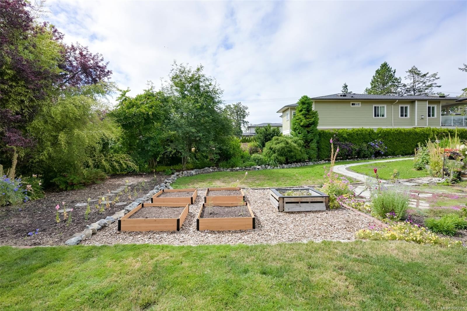 3967 Rainbow St, Saanich, BC