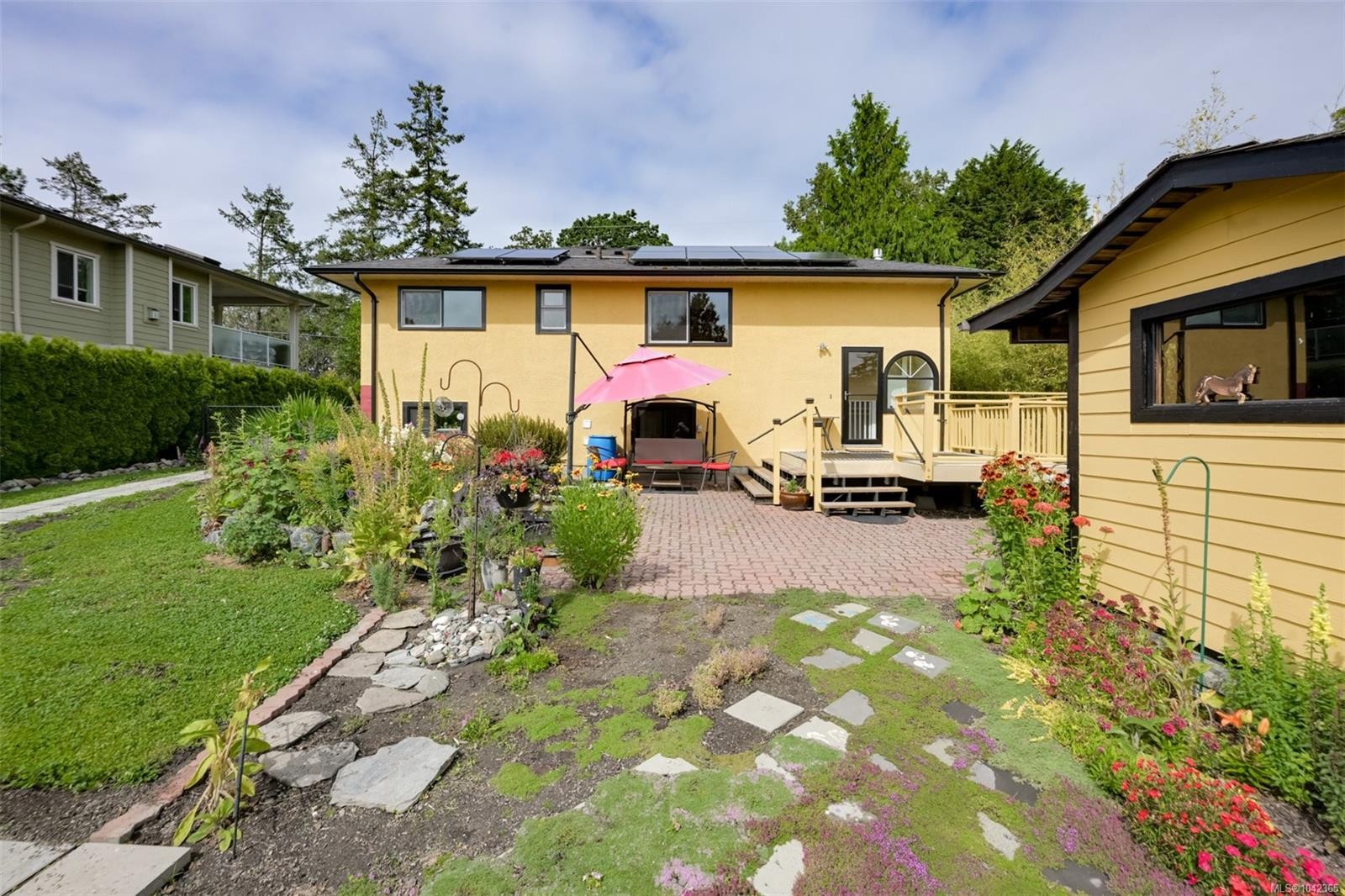 3967 Rainbow St, Saanich, BC