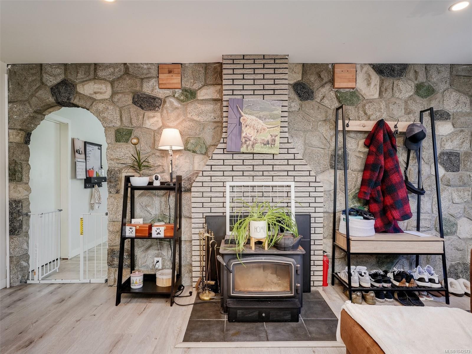 948 Latoria Rd, Langford, BC
