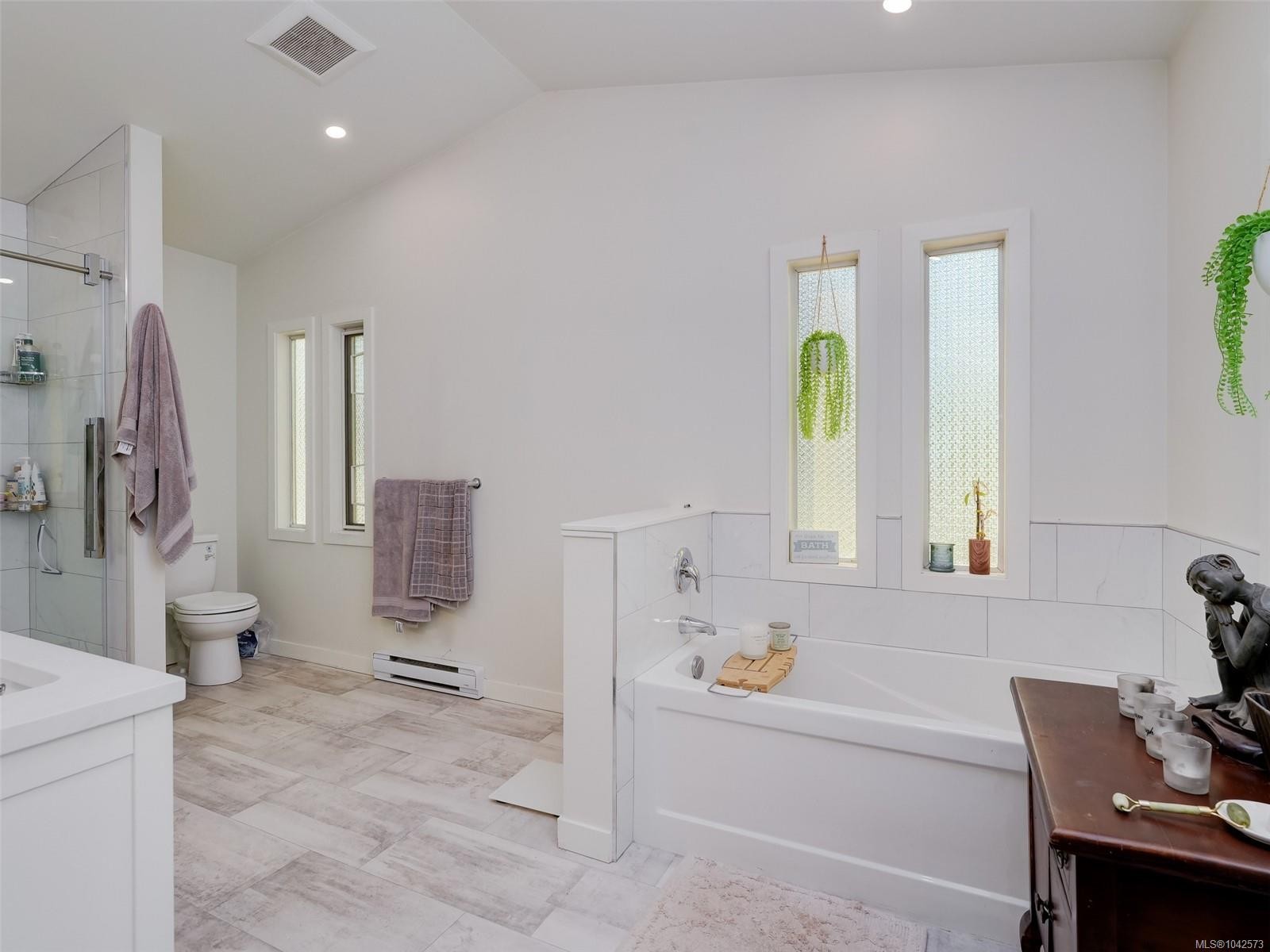 948 Latoria Rd, Langford, BC