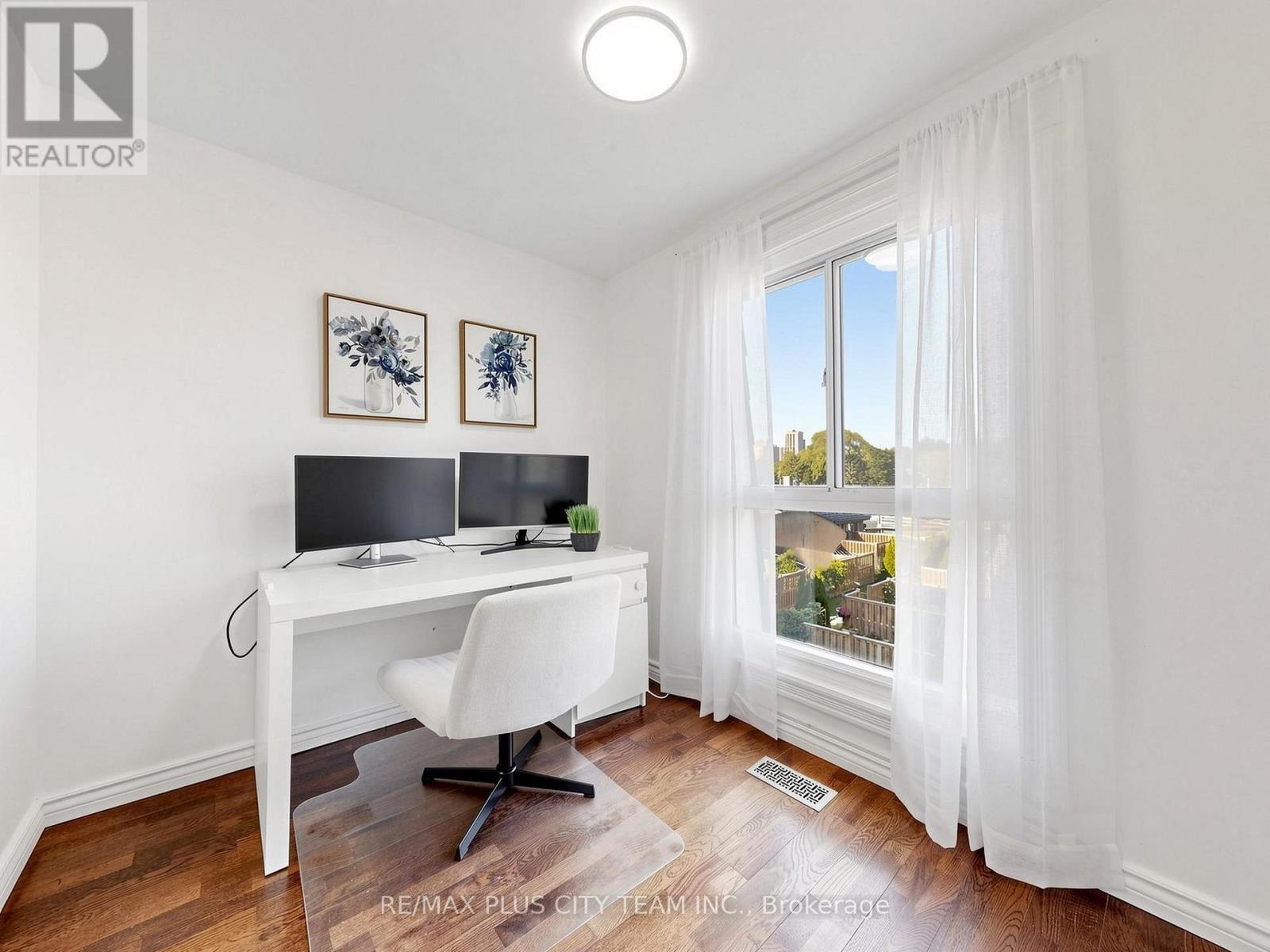 60 Tangle Briar Way, Toronto, ON - Indoor Photo Showing Office