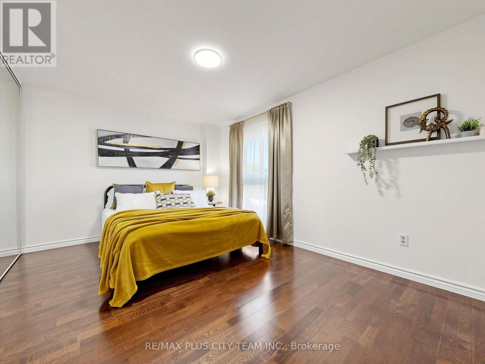 60 Tangle Briar Way, Toronto, ON - Indoor Photo Showing Bedroom