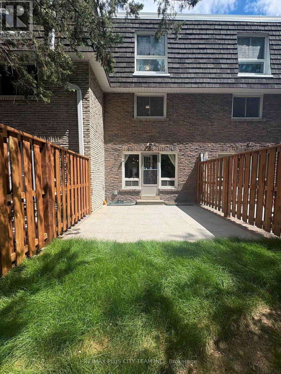 60 Tangle Briar Way, Toronto, ON - Outdoor With Deck Patio Veranda
