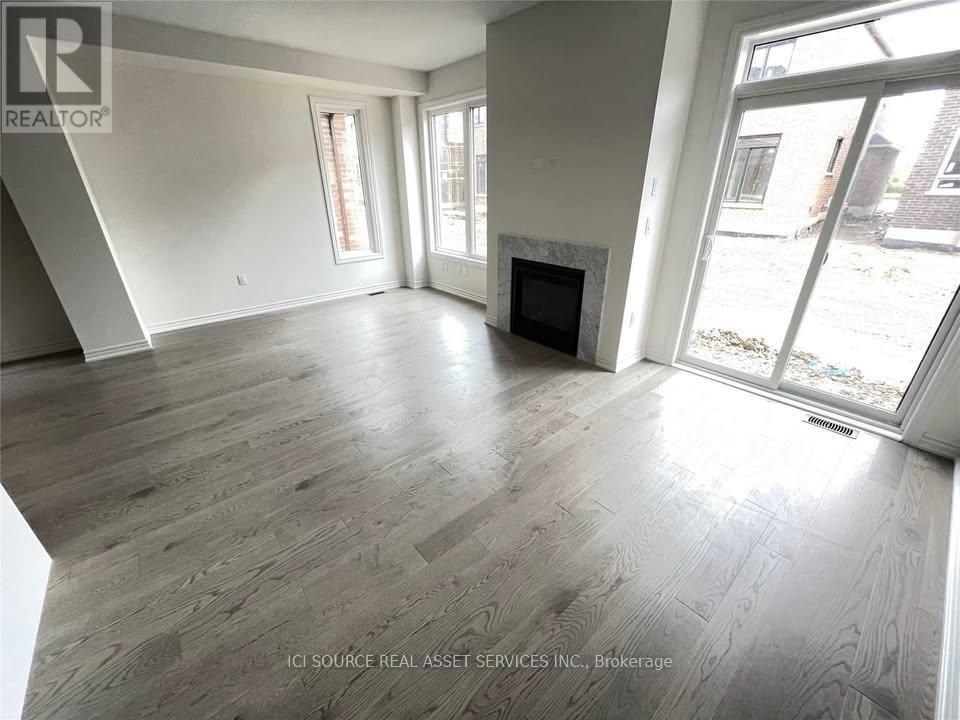 33 Macpherson Street, Whitby, ON