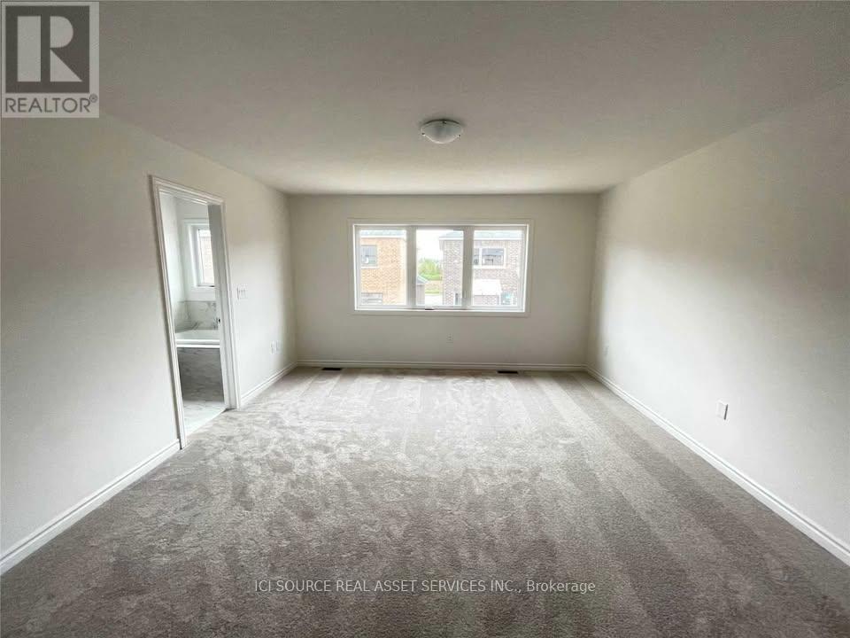 33 Macpherson Street, Whitby, ON