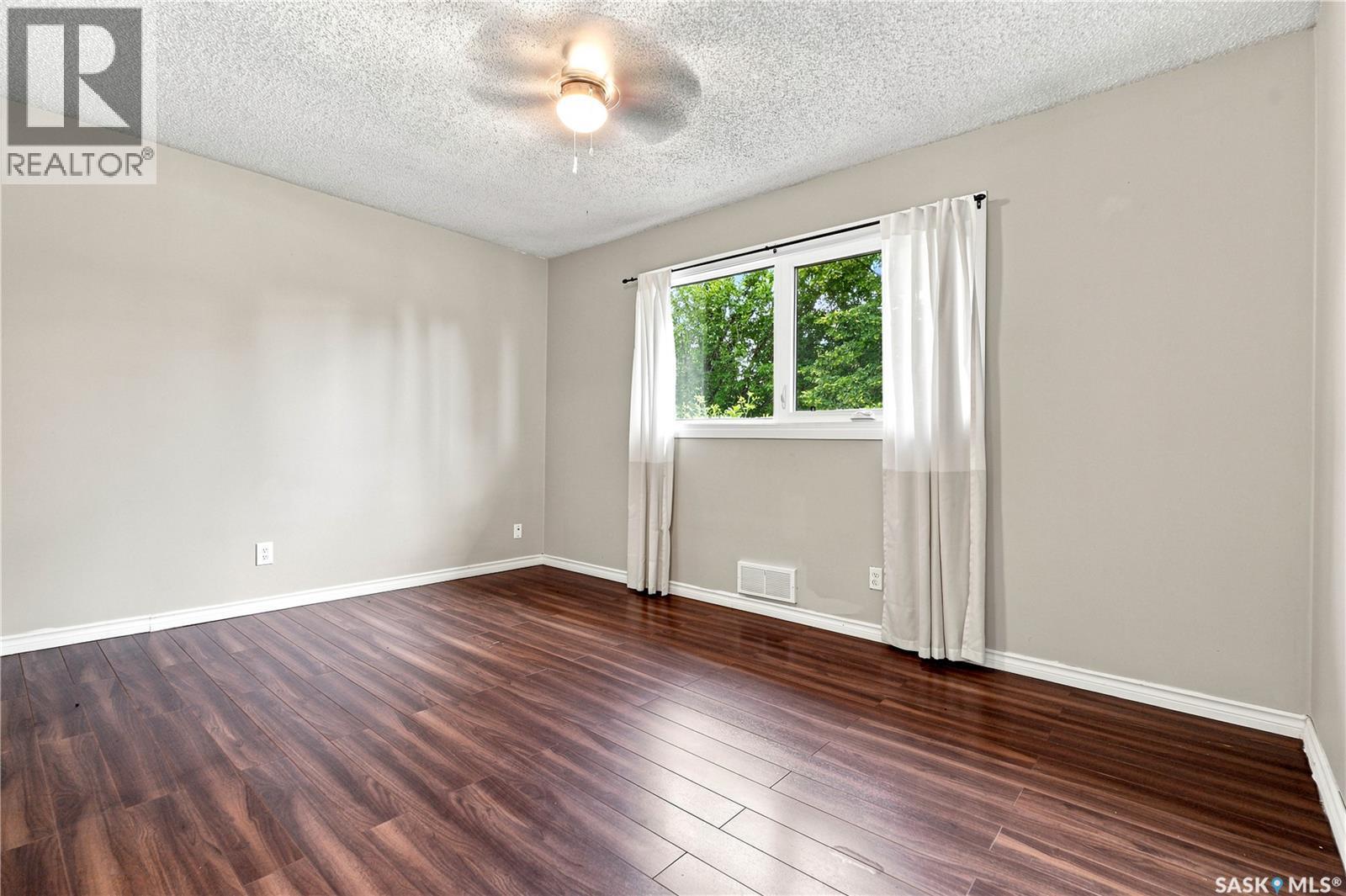 2118 Clarence Avenue S, Saskatoon, SK
