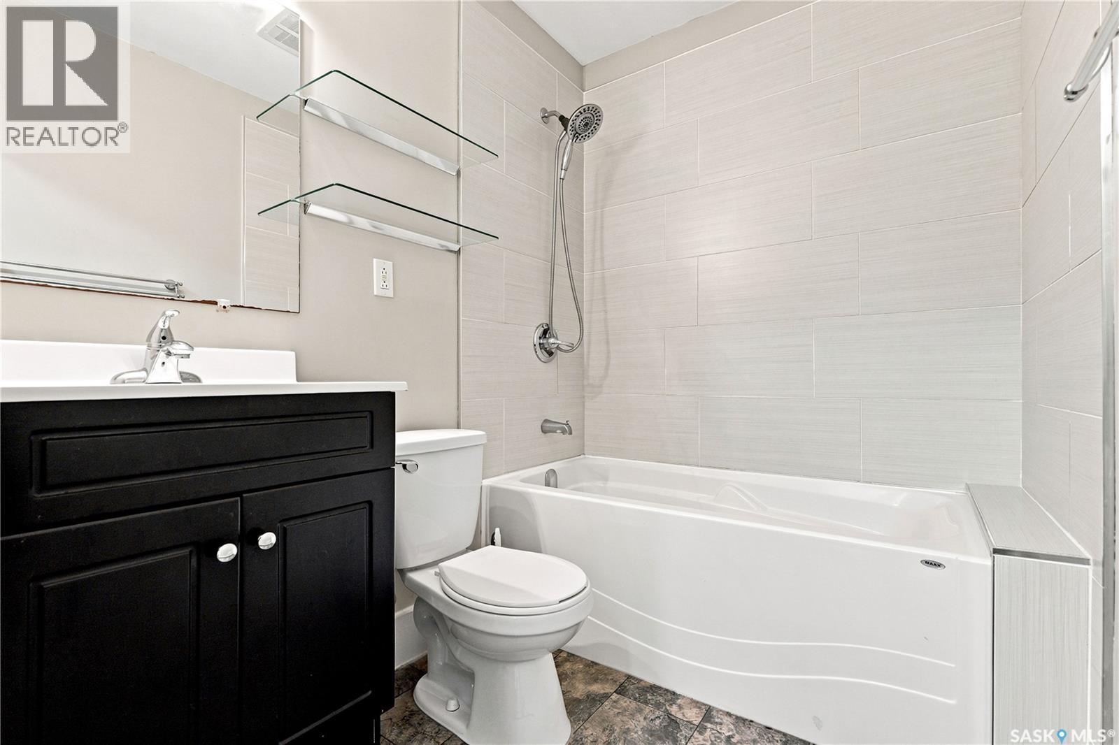 2118 Clarence Avenue S, Saskatoon, SK
