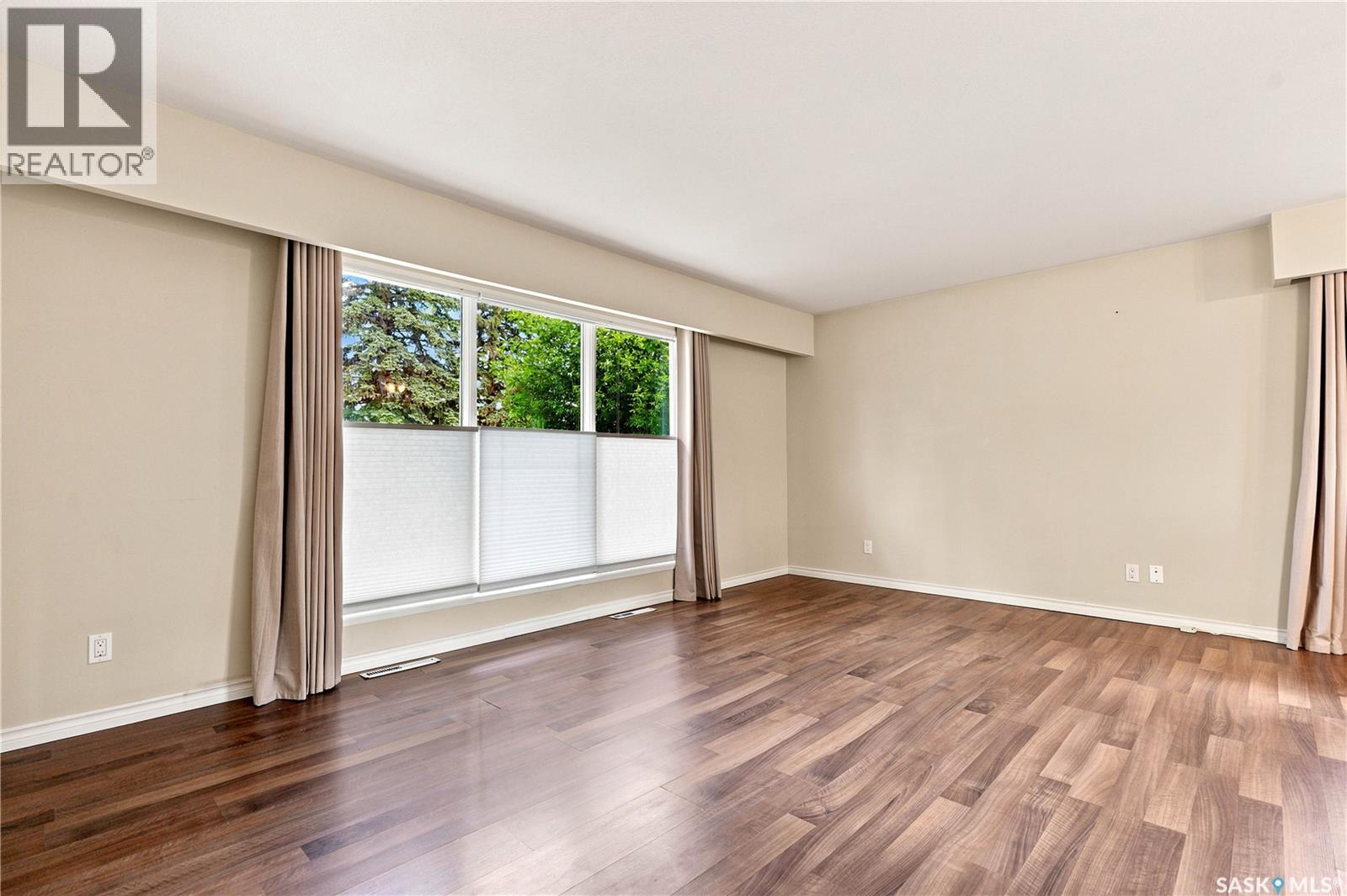 2118 Clarence Avenue S, Saskatoon, SK