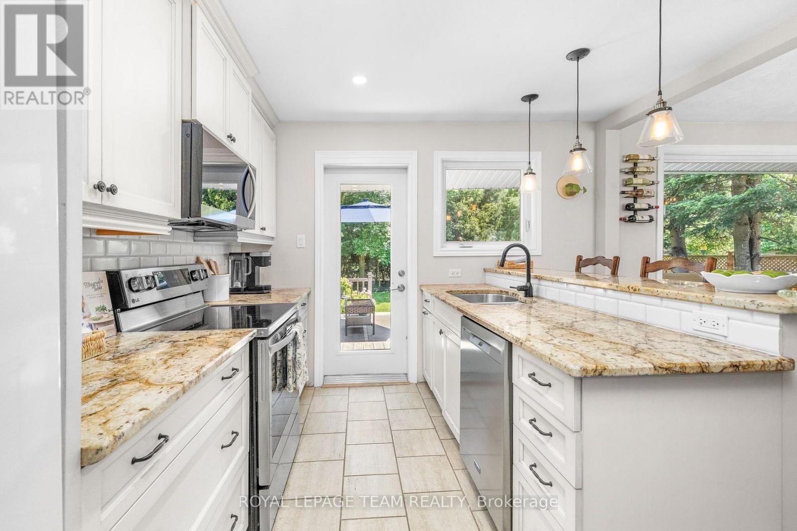2296 Kay Street, Ottawa, ON