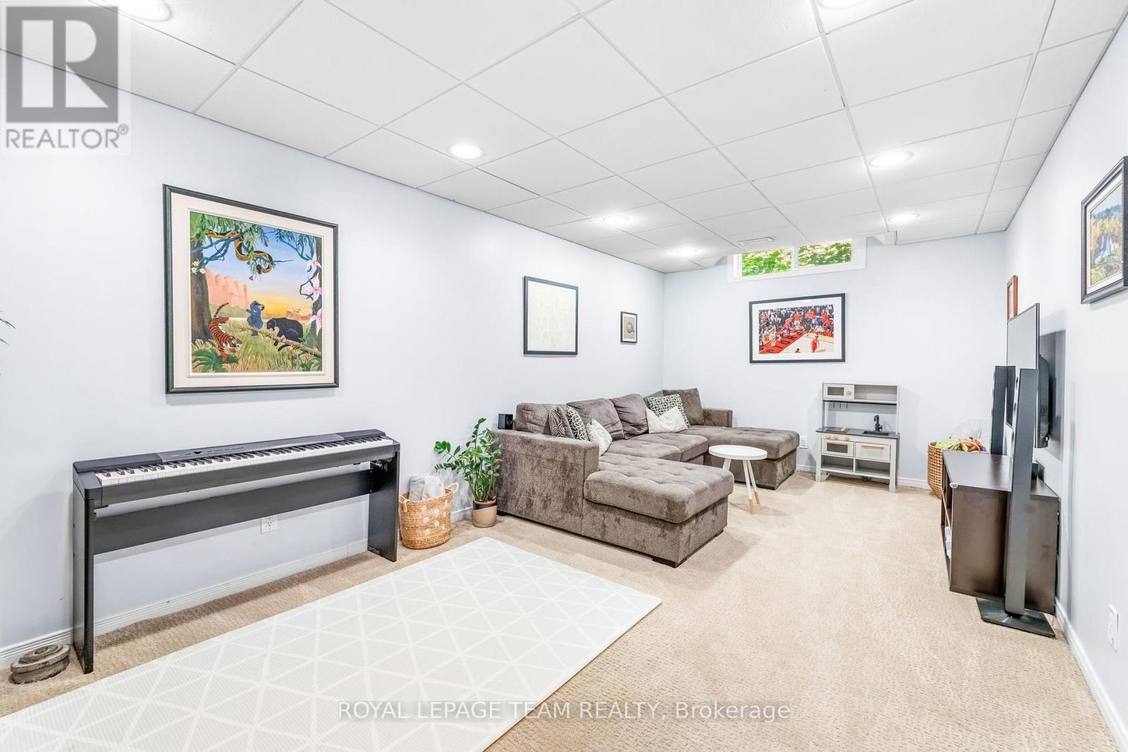 2296 Kay Street, Ottawa, ON