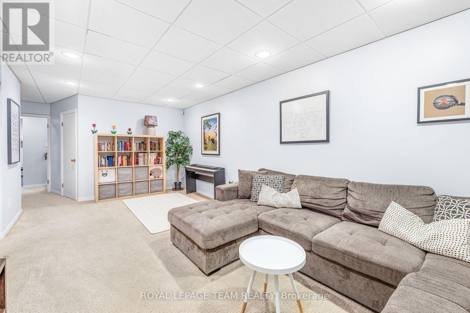 2296 Kay Street, Ottawa, ON
