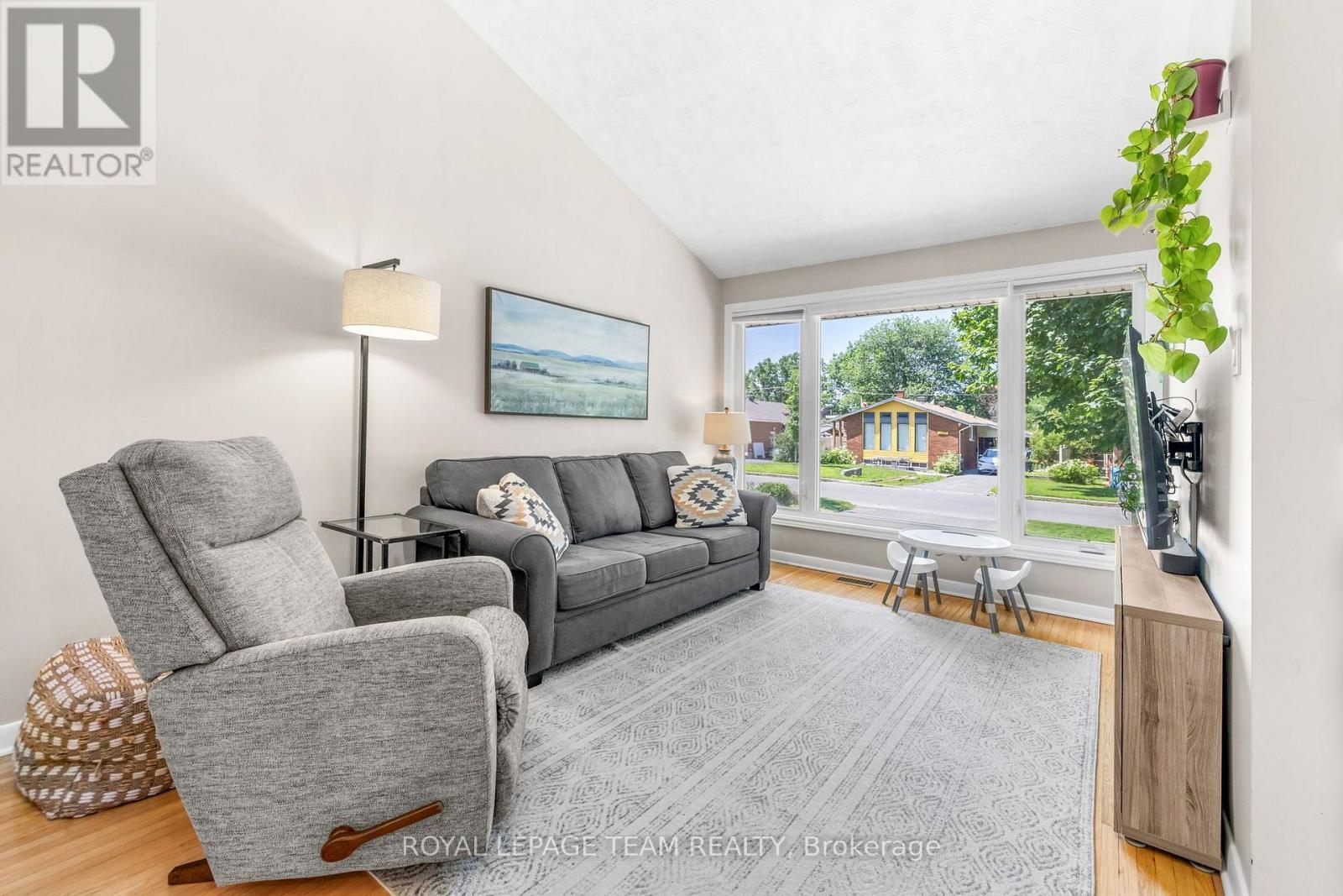 2296 Kay Street, Ottawa, ON
