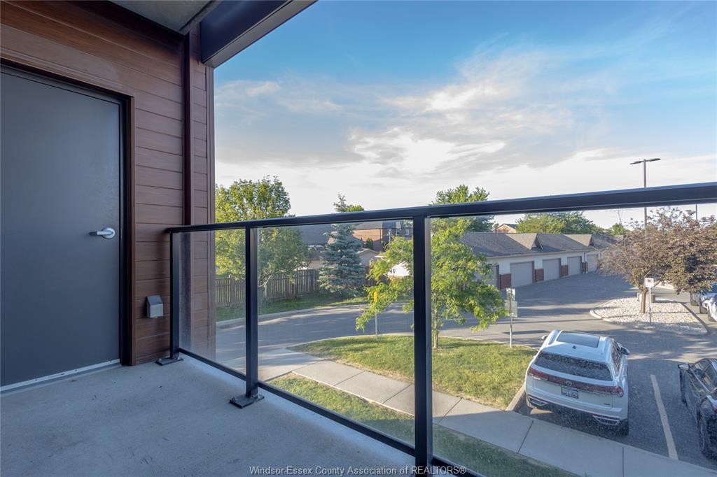 203-4578 Huron Church Line Road, Lasalle, ON