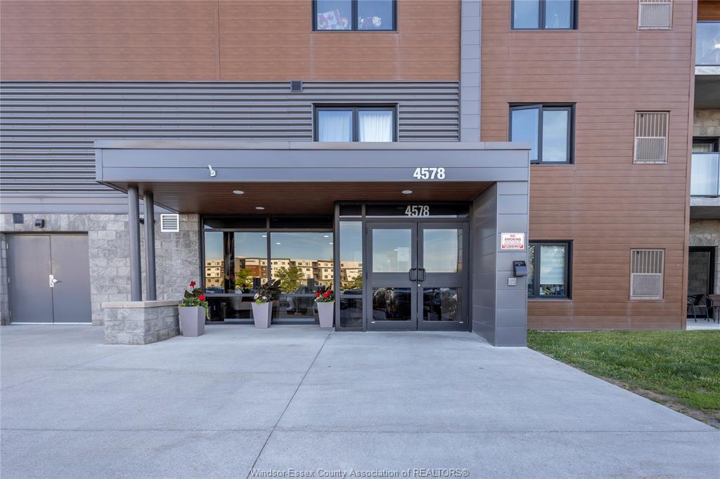 203-4578 Huron Church Line Road, Lasalle, ON