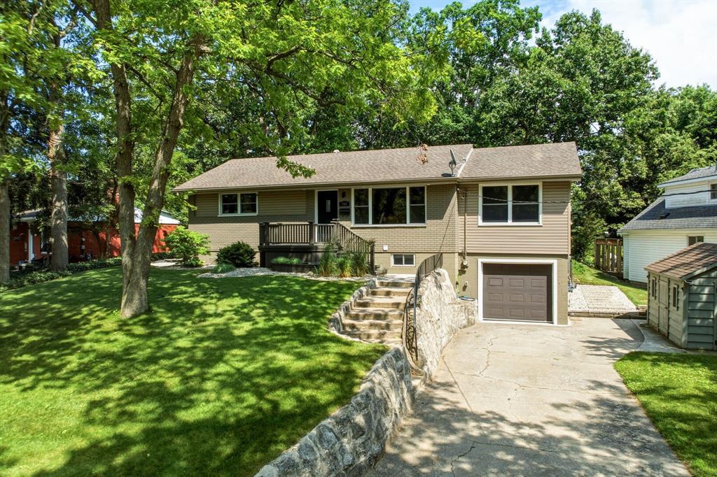 743 Errol Road East, Sarnia, ON