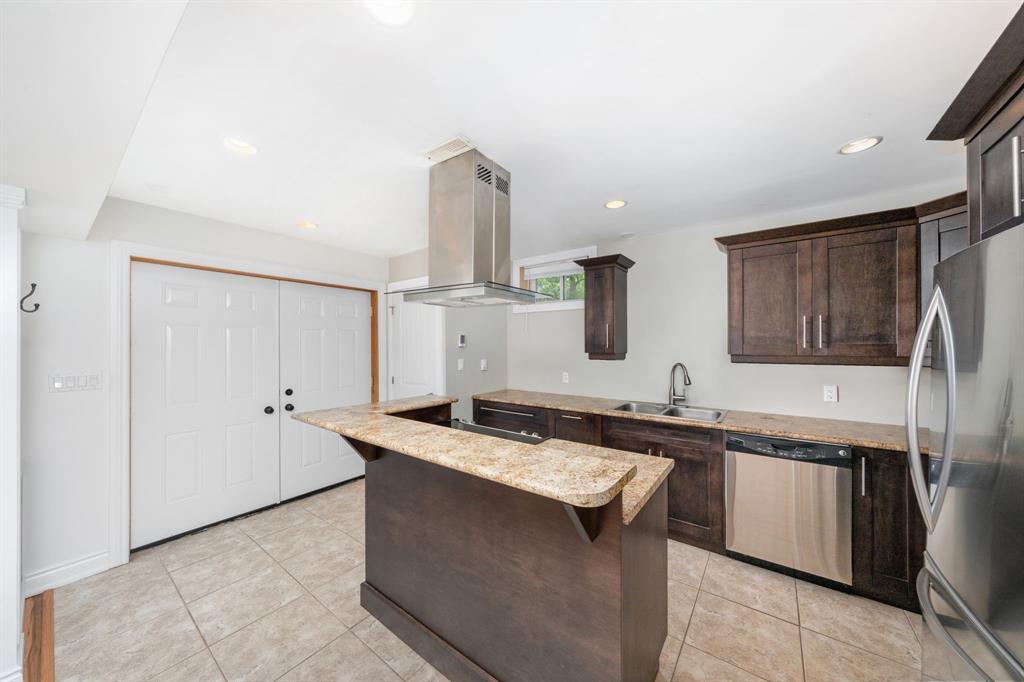 743 Errol Road East, Sarnia, ON