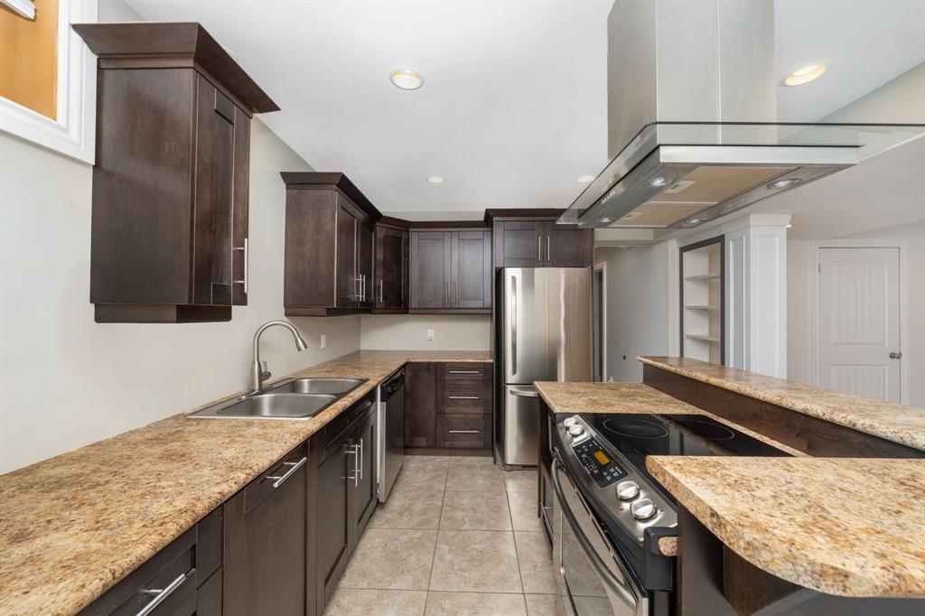 743 Errol Road East, Sarnia, ON