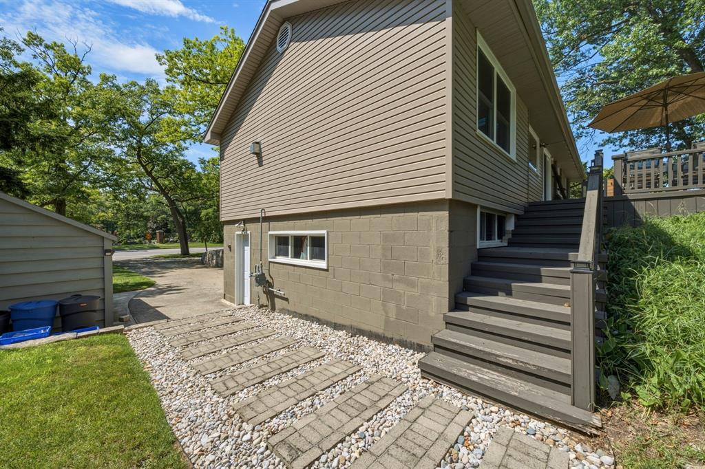 743 Errol Road East, Sarnia, ON