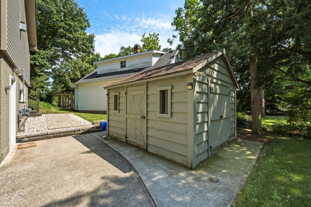 743 Errol Road East, Sarnia, ON
