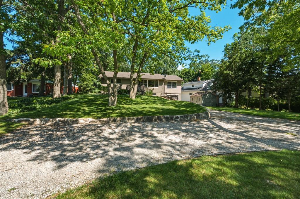 743 Errol Road East, Sarnia, ON