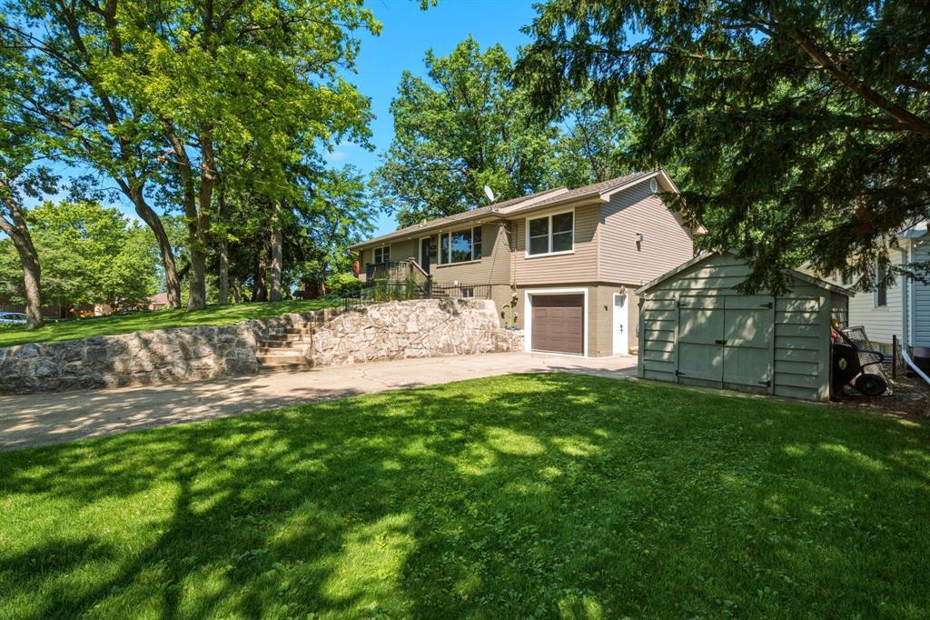 743 Errol Road East, Sarnia, ON