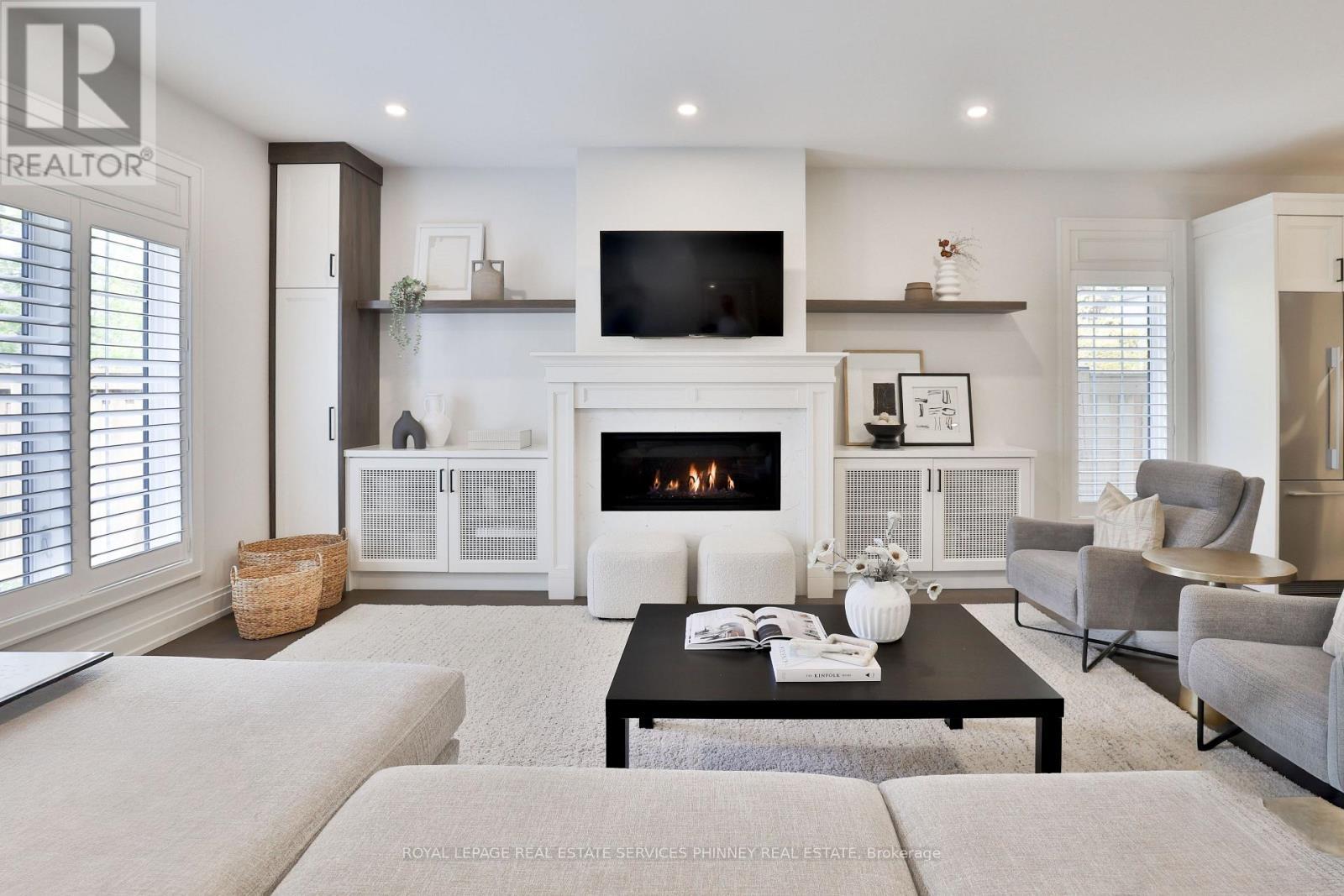 6 Iroquois Avenue, Mississauga, ON