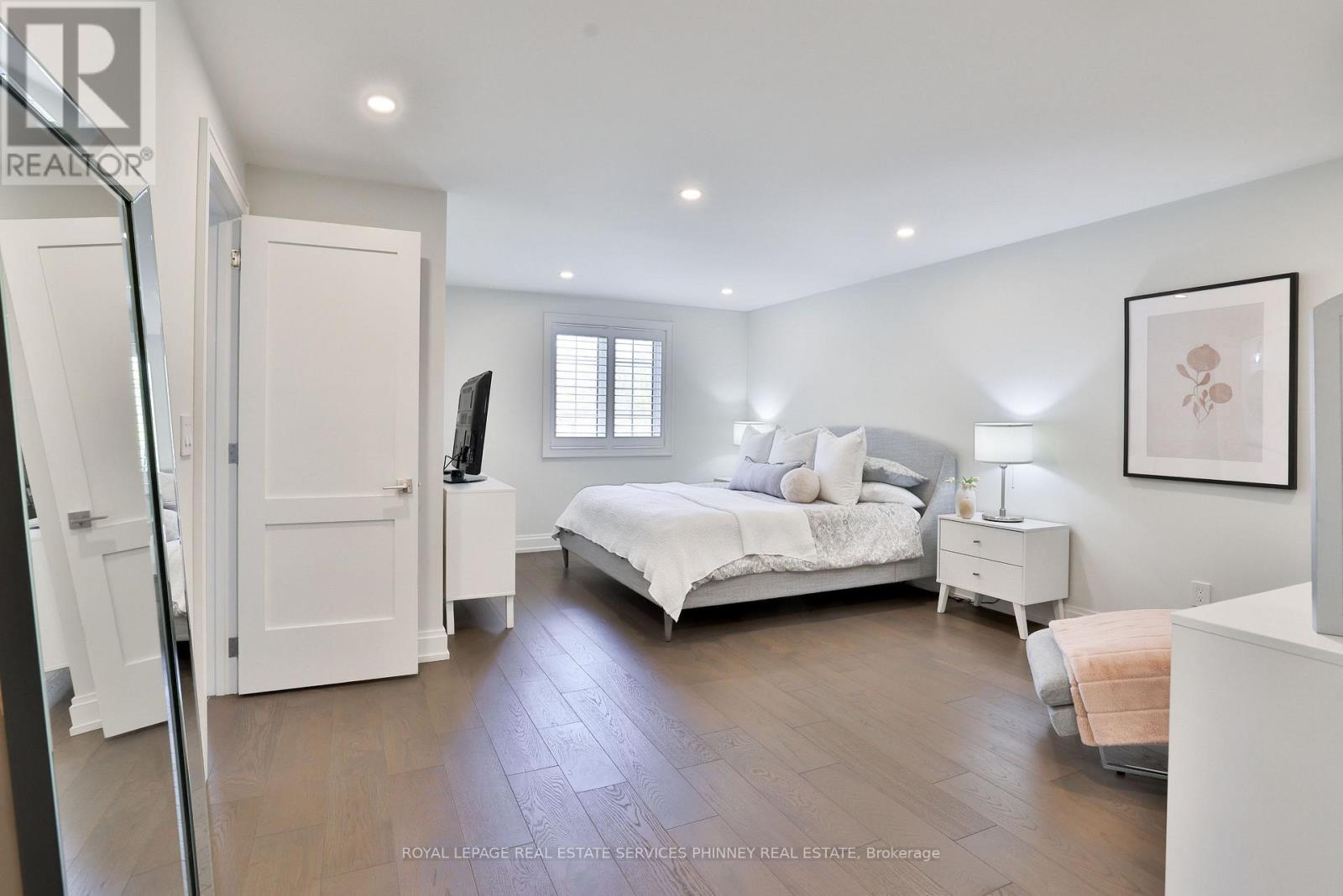 6 Iroquois Avenue, Mississauga, ON