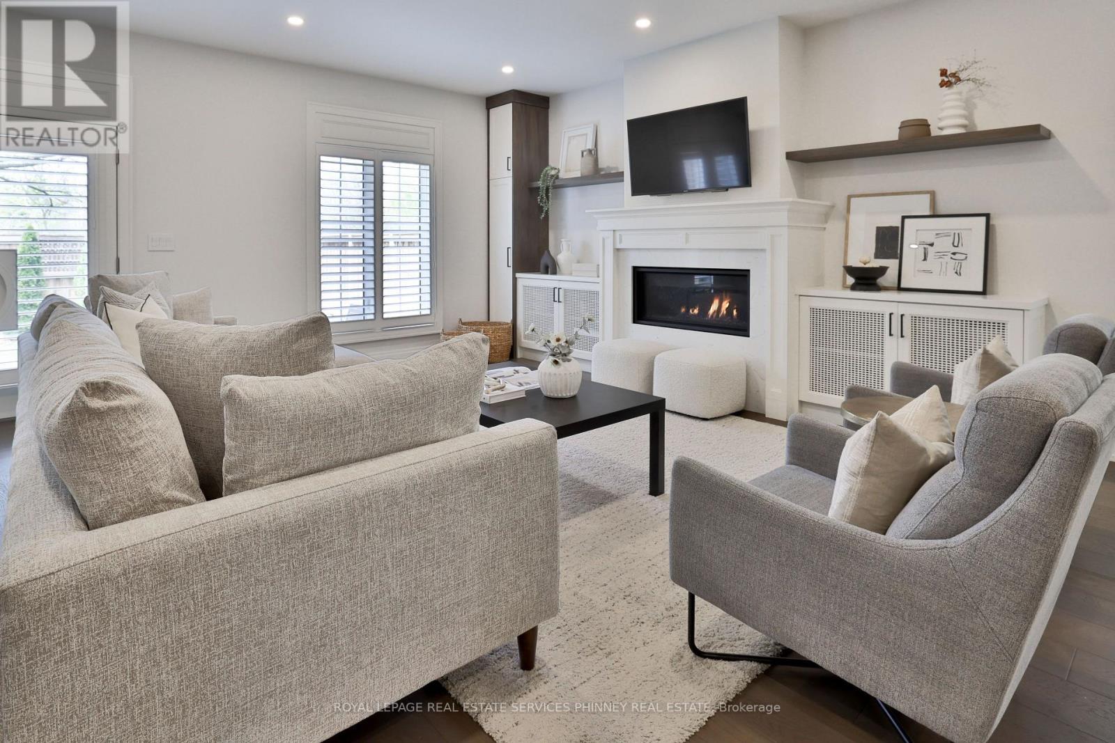 6 Iroquois Avenue, Mississauga, ON