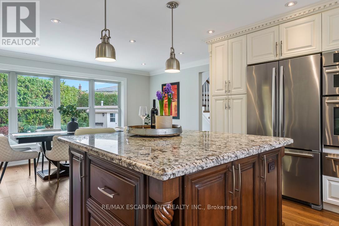996 Cresthampton Lane, Mississauga, ON