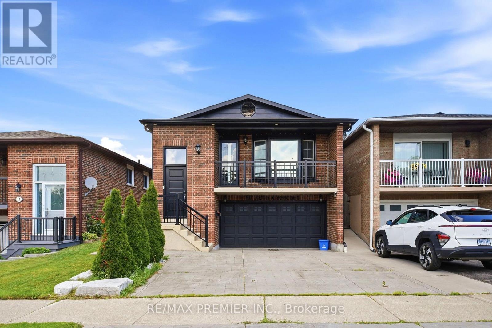 Ground & Lower - 21 Avon Crescent, Vaughan, ON - Outdoor