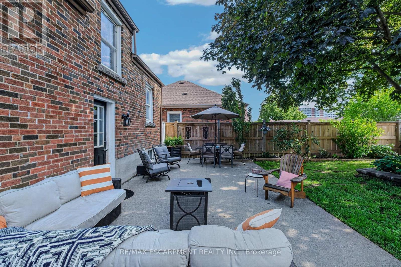 43 Woodbridge Road, Hamilton, ON
