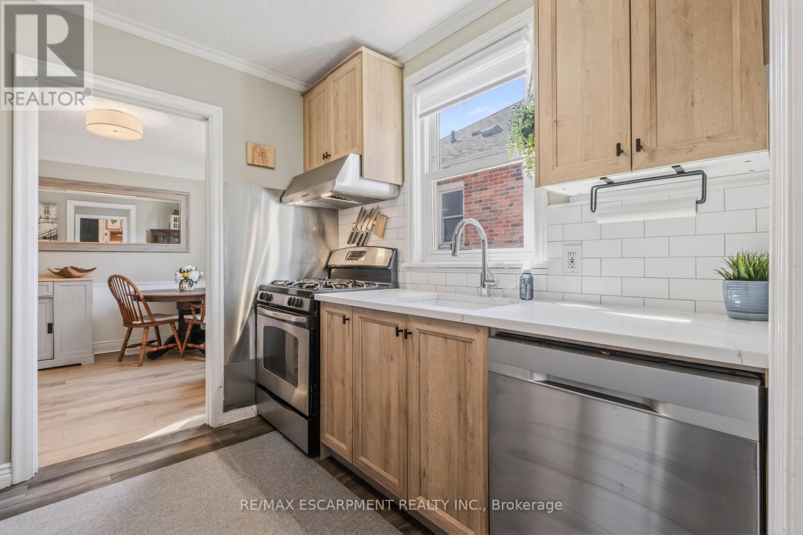 43 Woodbridge Road, Hamilton, ON