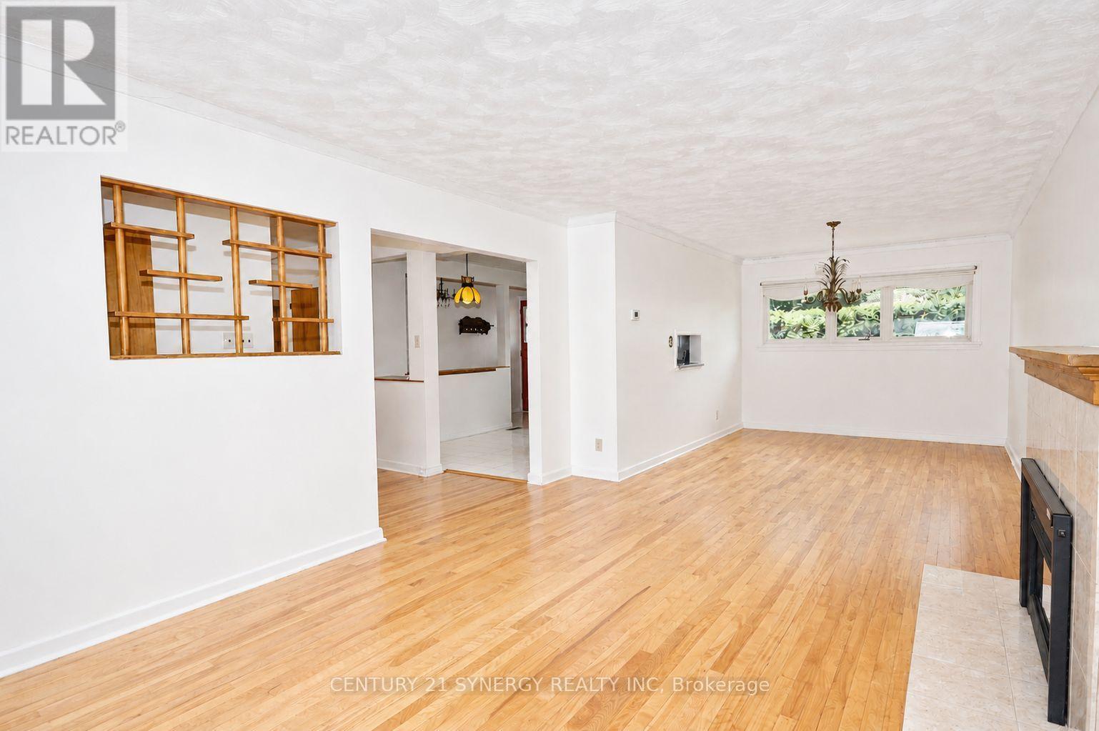 2148 Iris Street, Ottawa, ON