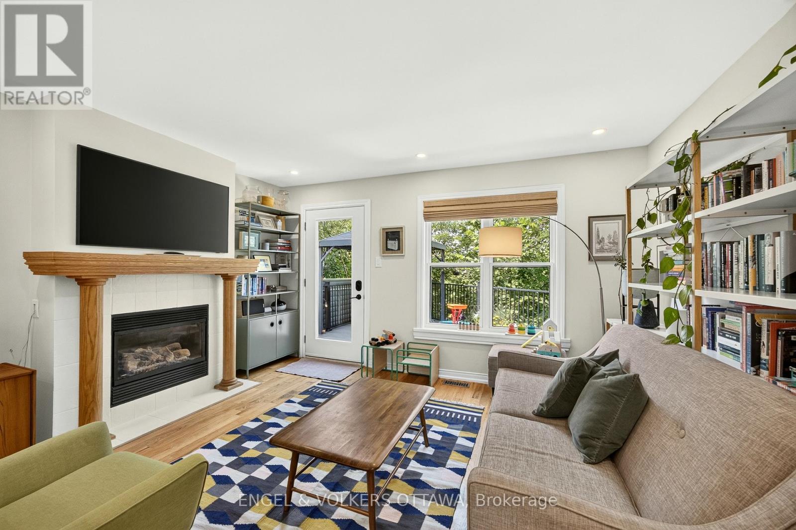 68 Upper Lorne Place, Ottawa, ON