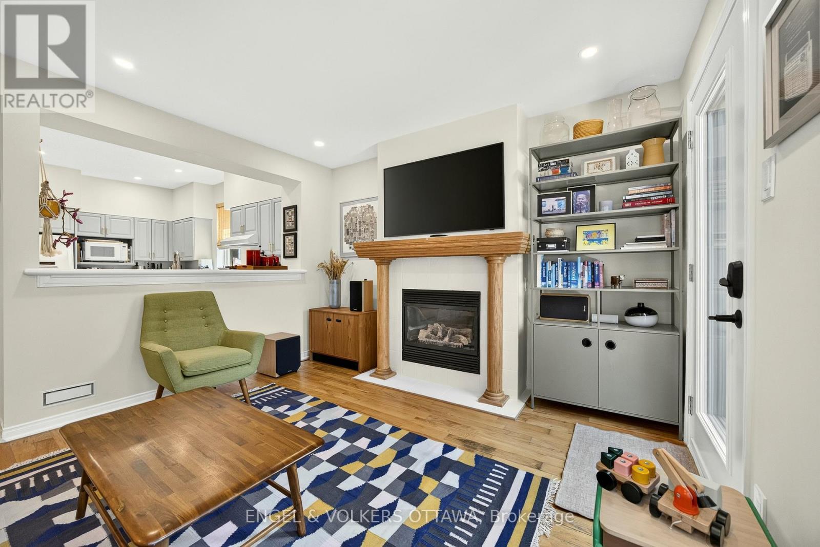 68 Upper Lorne Place, Ottawa, ON