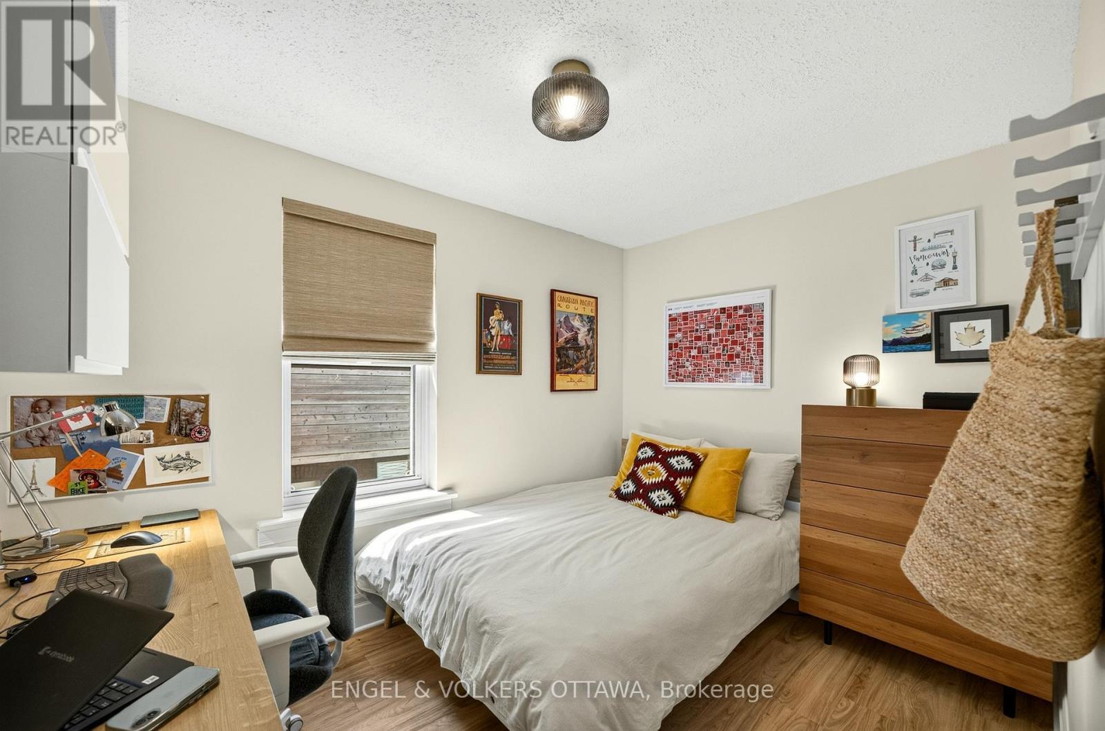 68 Upper Lorne Place, Ottawa, ON