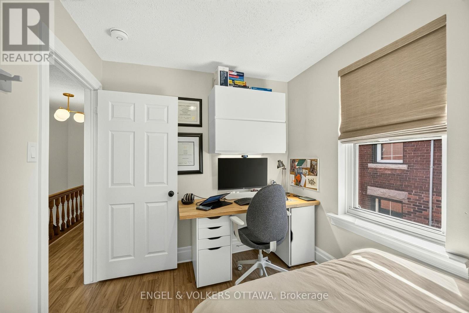 68 Upper Lorne Place, Ottawa, ON