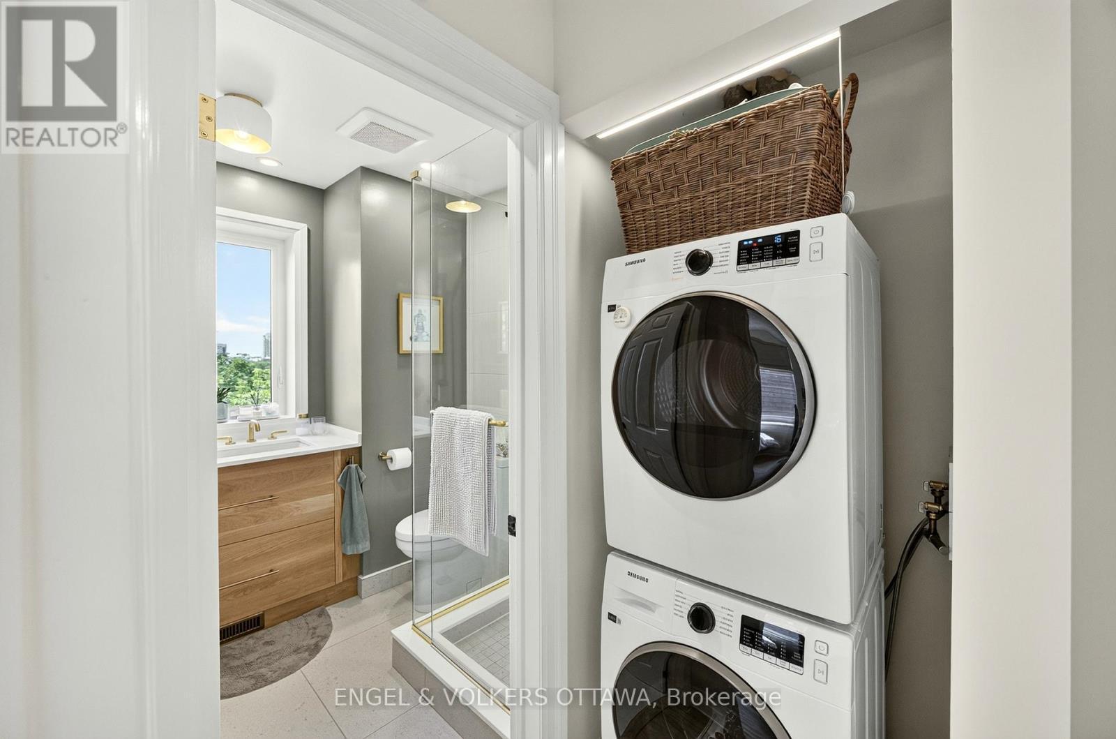 68 Upper Lorne Place, Ottawa, ON