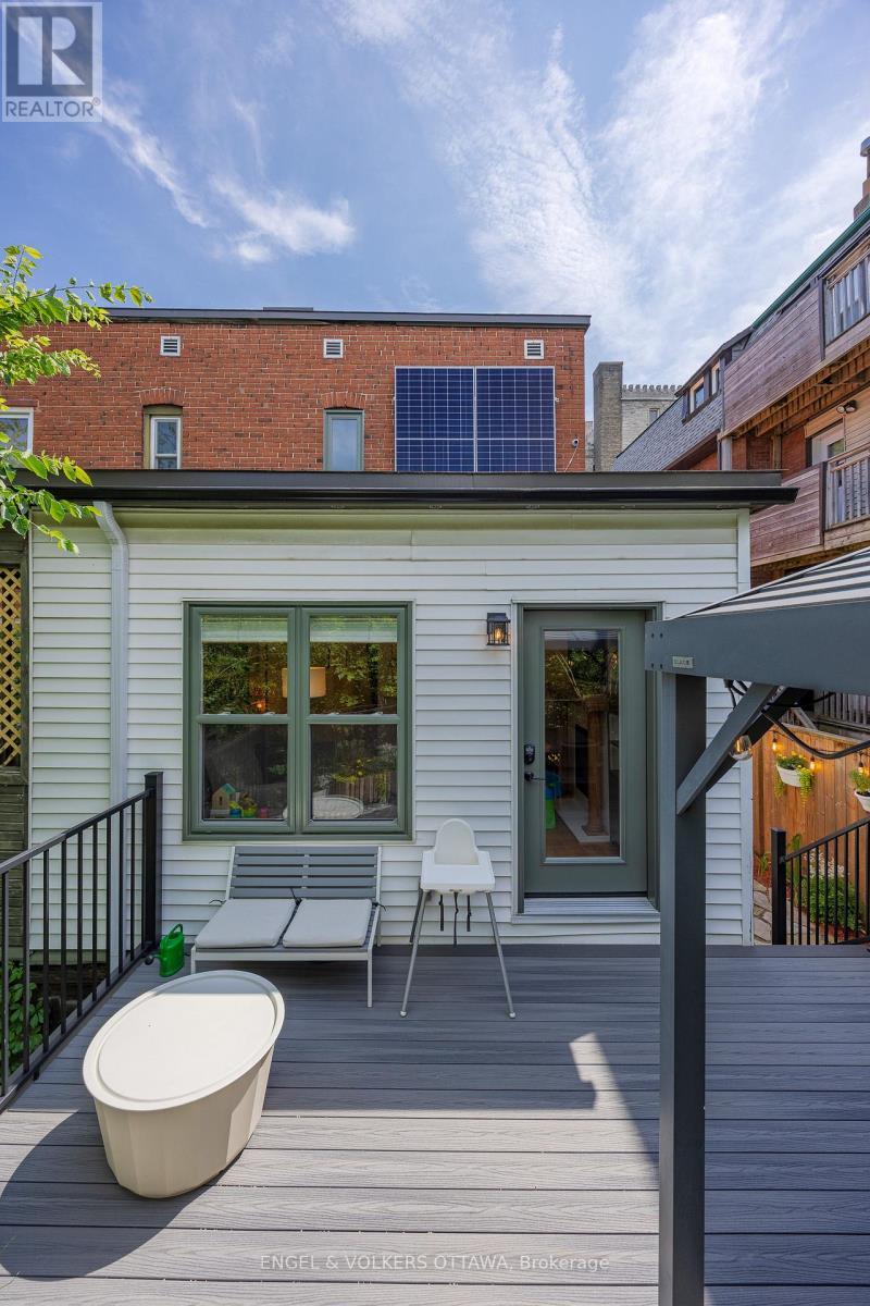 68 Upper Lorne Place, Ottawa, ON