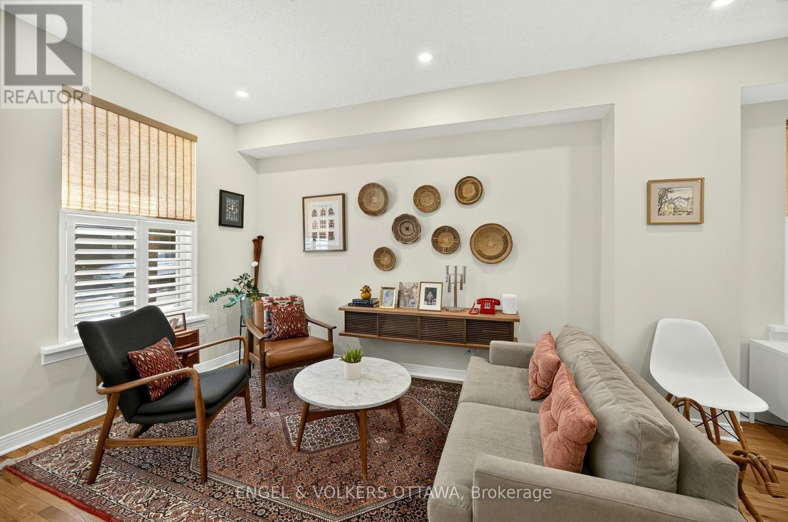 68 Upper Lorne Place, Ottawa, ON