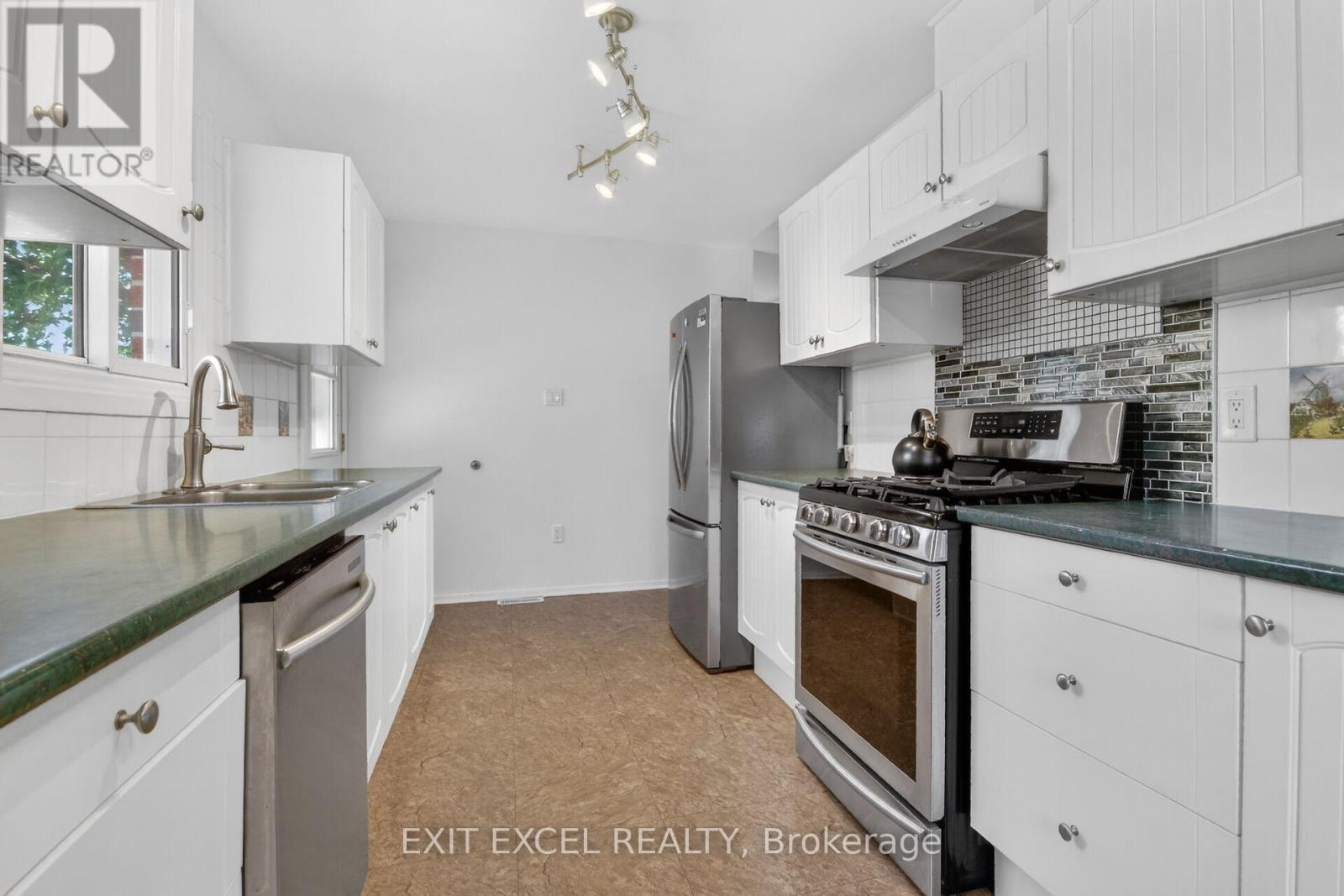 283 Mcelroy Drive, Ottawa, ON
