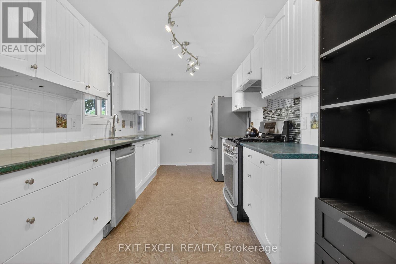 283 Mcelroy Drive, Ottawa, ON